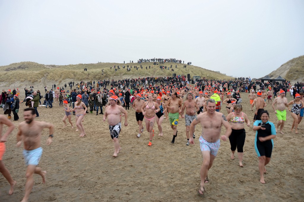 ../Images/Nieuwjaarsduik Nederzandt 2020 054.jpg